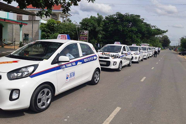 Taxi-long-thanh